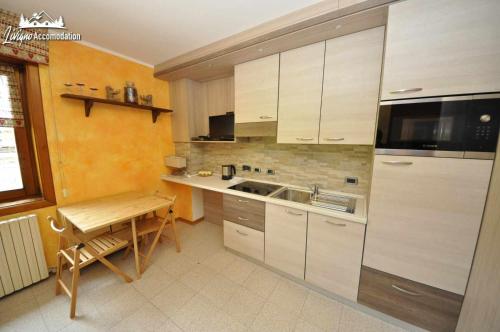 One-Bedroom Apartment image 10