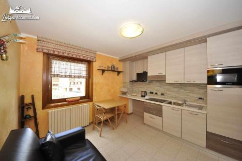 Baita Carosello Apt 4 by Livigno Accomodation - image 2