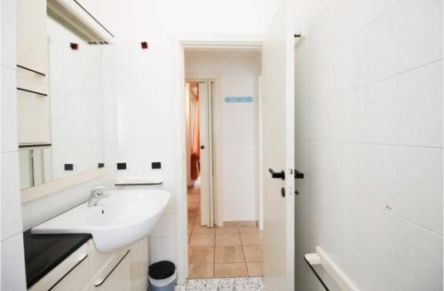 Two-Bedroom Apartment image 5