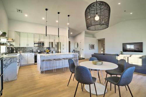 Casa Con Vista Hot Springs Home with Mtn Views in Desert Hot Springs, USA