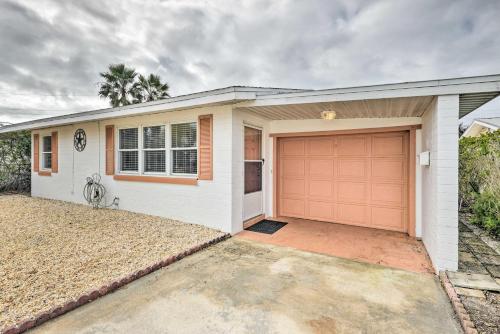 Ormond Beach Home with Screened Porch, Walk to Shore Ormond Beach Home with Screened Porch, Walk to Shore