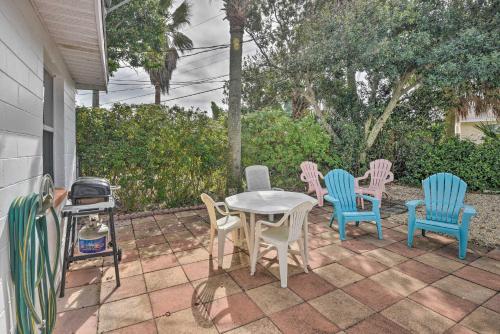 Ormond Beach Home with Screened Porch, Walk to Shore Ormond Beach Home with Screened Porch, Walk to Shore