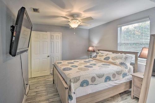 Ormond Beach Home with Screened Porch, Walk to Shore Ormond Beach Home with Screened Porch, Walk to Shore