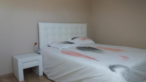 Chambre chez l'habitant LGBT près de la plage naturiste de Granville (Chambre chez l'habitant LGBT pres de la plage naturiste de Granville) in Breville-Sur-Mer