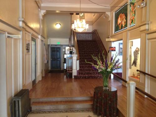 Előcsarnok, Hotel Arcata in Arcata (CA)
