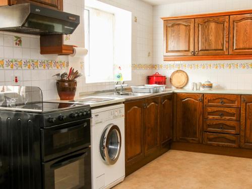 Wern Tanglas Cottage - image 11