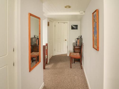Limestone Cottage Ennis - image 12
