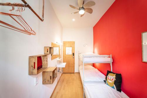 room detail thumbnail 2