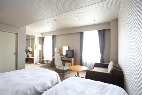 Twin Room with Extra Bed