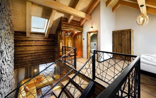 3 bedrooms, 7 beds
