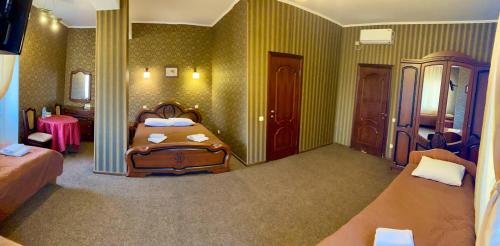 Golden Lion Hotel in Borispil