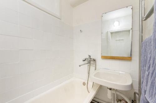 ManageComfort Квартира у Центра здоровья детей - image 13