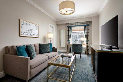 343366873 Fairmont Empress Hotel