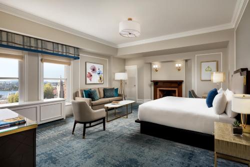 343366874 Fairmont Empress Hotel