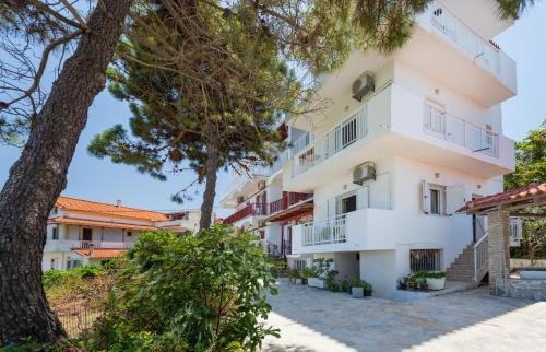 Tassos & Marios Apartments II 2