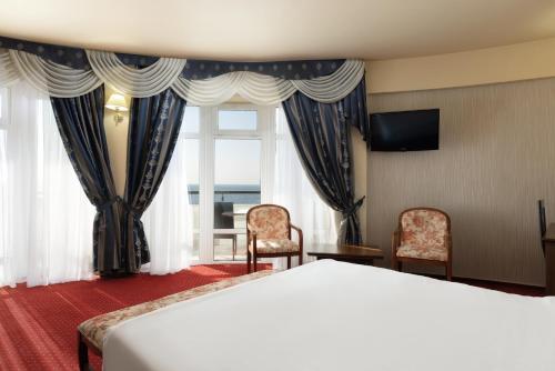 Lazur Beach Hotel - image 7