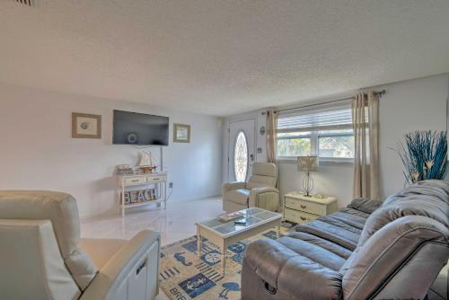 Canalfront Hudson Home with Private Dock and Yard! - image 3