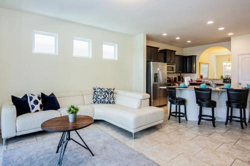 Lovely Vacation House with Private Pool at Solterra Resort 5349 - image 12