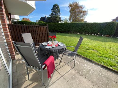 Oasis 10 71m von Windrosenweg entfernt