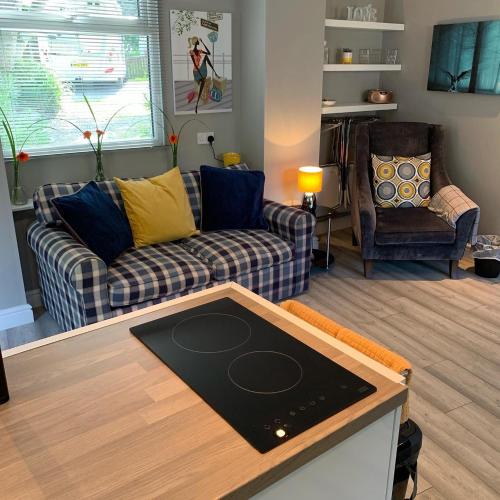 Létesítmények, Bedrock Lodge in Winterbourne