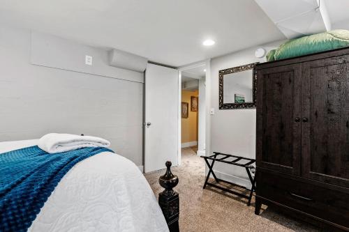 Cottage Chic Home Near Downtown Boise - image 14