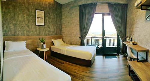 Cube Bed Station Hostel in Semporna