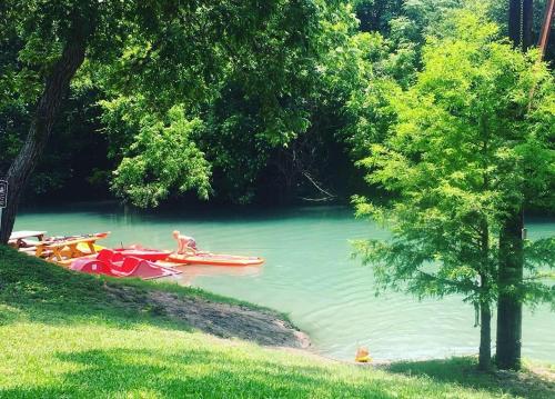 Geronimo Creek Retreat Glamping Cabin #4 - main image