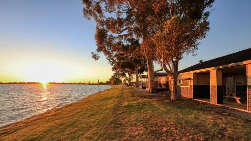 Lake Boga Caravan Park in Lake Boga