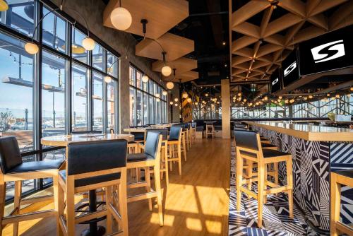 Restaurant, Sandman Hotel Hamilton in Hamilton (ON)