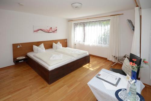 Hotel am Wasserturm - image 10