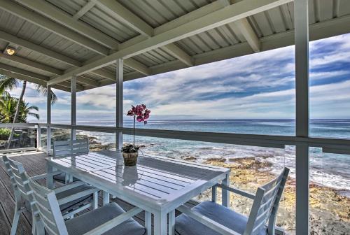 Oceanfront Kona Home with Beach Access and Views!