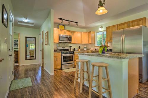 'Big Island Paradise' Hawaiian Retreat w/ Patio! in Mountain View (HI)