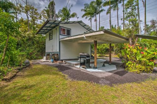 . Cozy Pahoa Hideaway Near Black-Sand Beaches!