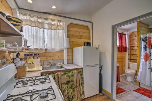 Cozy Pahoa Hideaway Near Black-Sand Beaches! in Leilani Estates (HI)