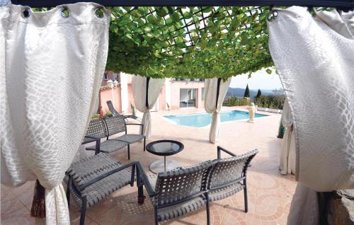 Holiday Home Les Adrets with Fireplace I - image 4