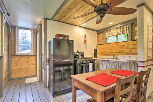 Idyllic Pahoa Paradise: Hike, Swim & Explore! in Leilani Estates (HI)