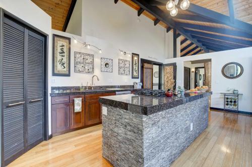 Kailua-Kona House w/ Balcony & Ocean Views! in Kalaoa (HI)