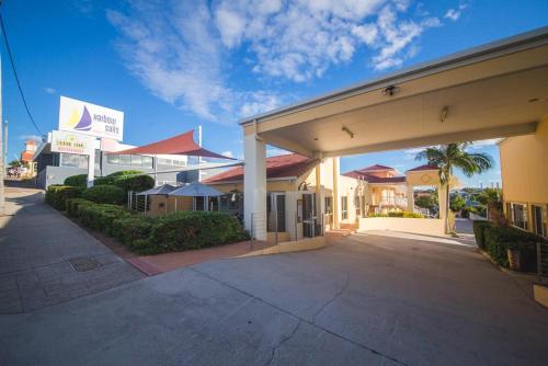 港灣帆汽車旅館 (Harbour Sails Motor Inn) in 格拉斯通