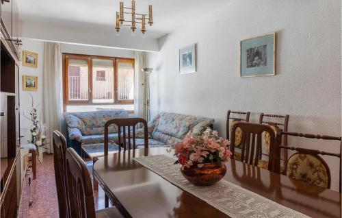 . Awesome apartment in Montalbán with WiFi and 3 Bedrooms