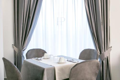 อาหารและเครื่องดื่ม, โรงแรมปรินชิเป (Hotel Principe) in โมเดนา