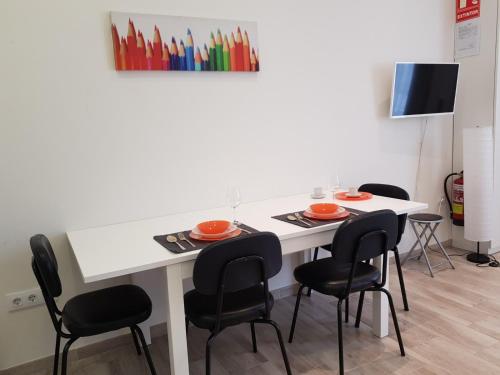Studio Picasso near the port and beach, Valencie (fotografie 4)