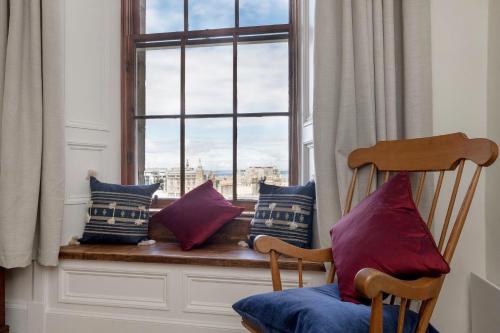 Stunning Panoramic Views: Heart of the Royal Mile, Édimbourg (photo 5)