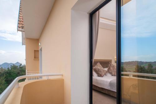 Balcony/terrace, HOTEL DES THERMES in Khemisset