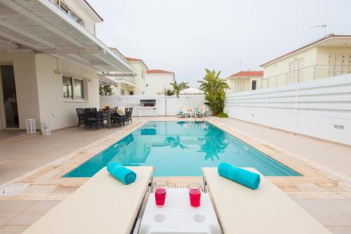 Villa with Private Pool image 10