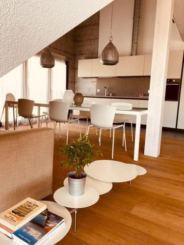 2 bedrooms, 4 beds