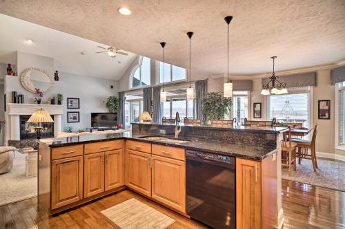 Spacious Baneberry Home with Lake Douglas Views! near Newport Speedway