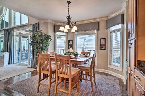 Spacious Baneberry Home with Lake Douglas Views! near Newport Speedway