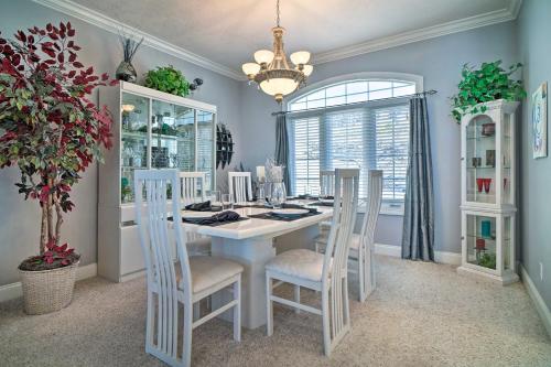Spacious Baneberry Home with Lake Douglas Views! near Newport Speedway