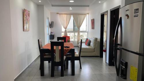 KattySuit-Salinas- in Salinas