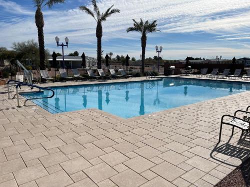 Swimming pool, Monte Vista Village Resort Mesa 3 Bed 2 Bath Age Restricted Must be 55 or more in Apache Junction